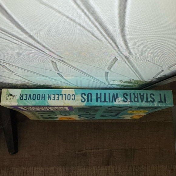 It Starts With Us by Colleen Hoover - Picture 4 of 4